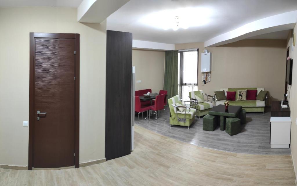 Haystack - Room 127 room 2